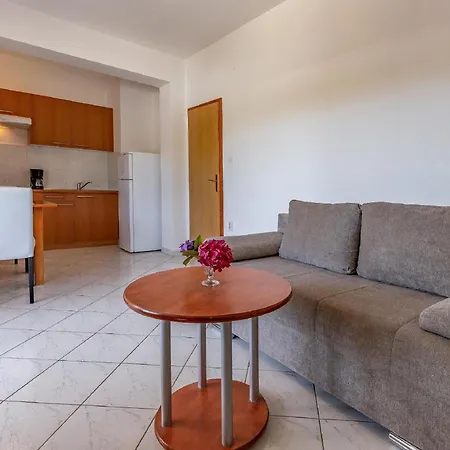 Alluring In Near And Island Apartment