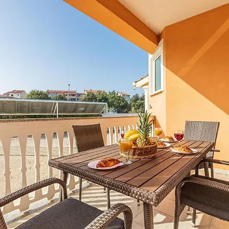 Apartment Alluring In Near And Island Banjole