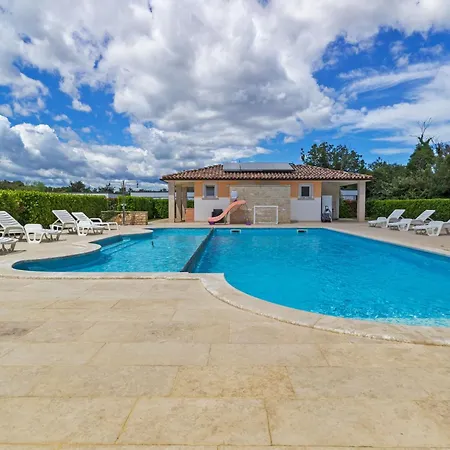 Apartmán Alluring In Near And Island