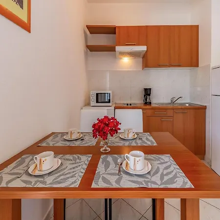 Beachside Fun Apartament